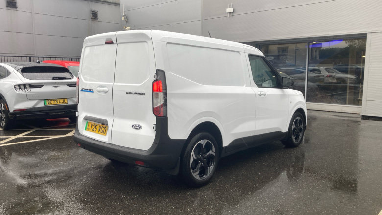 Ford Transit Courier E-Transit Courier 100kW 43kWh Limited Van Auto